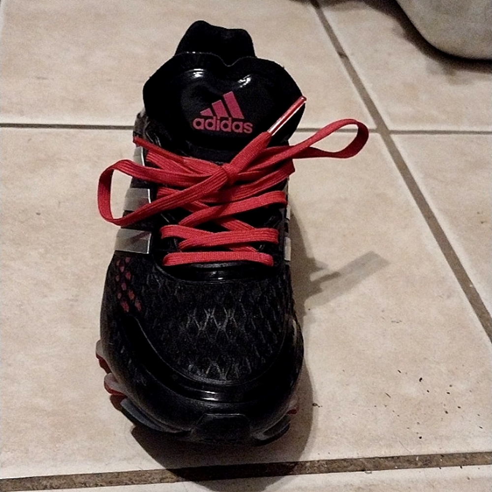 womens spring blade addidas size 7 make an offer